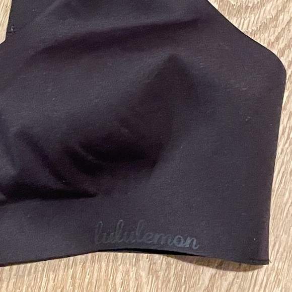 Lululemon - Like Nothing Bra - SOLD OUT Online! - Picture 6 of 11